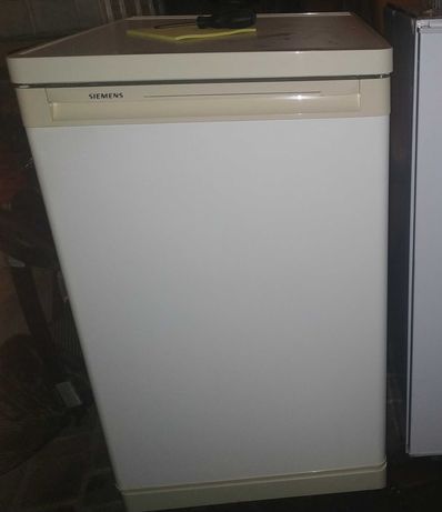 Продам холодильник Siemens.