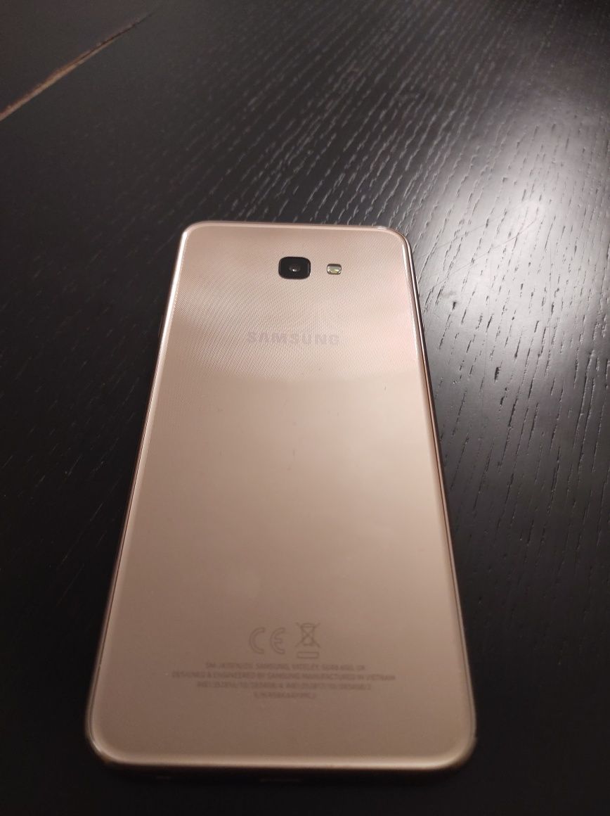 Samsung Galaxy J4+ Dourado