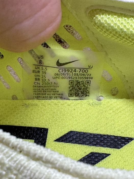 Кросівки Nike Air Zoom Tempo Next% — оригінал