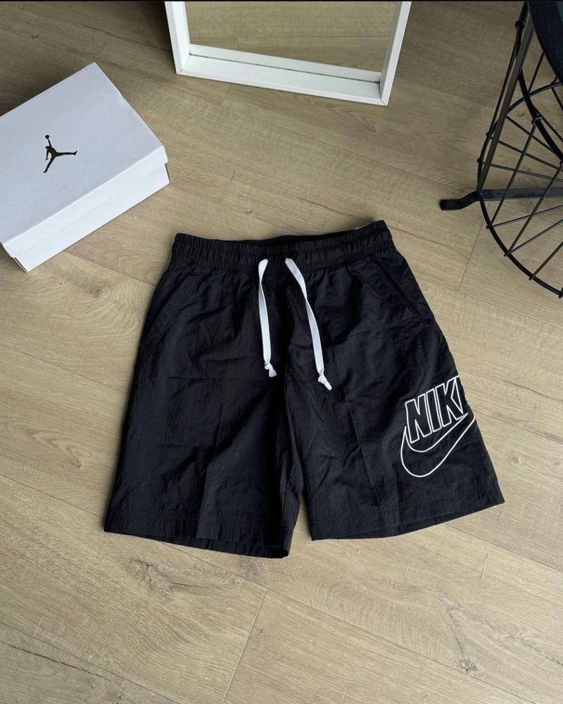 Нейлонові шорти Nike/спортивні шорти найк нейлонові