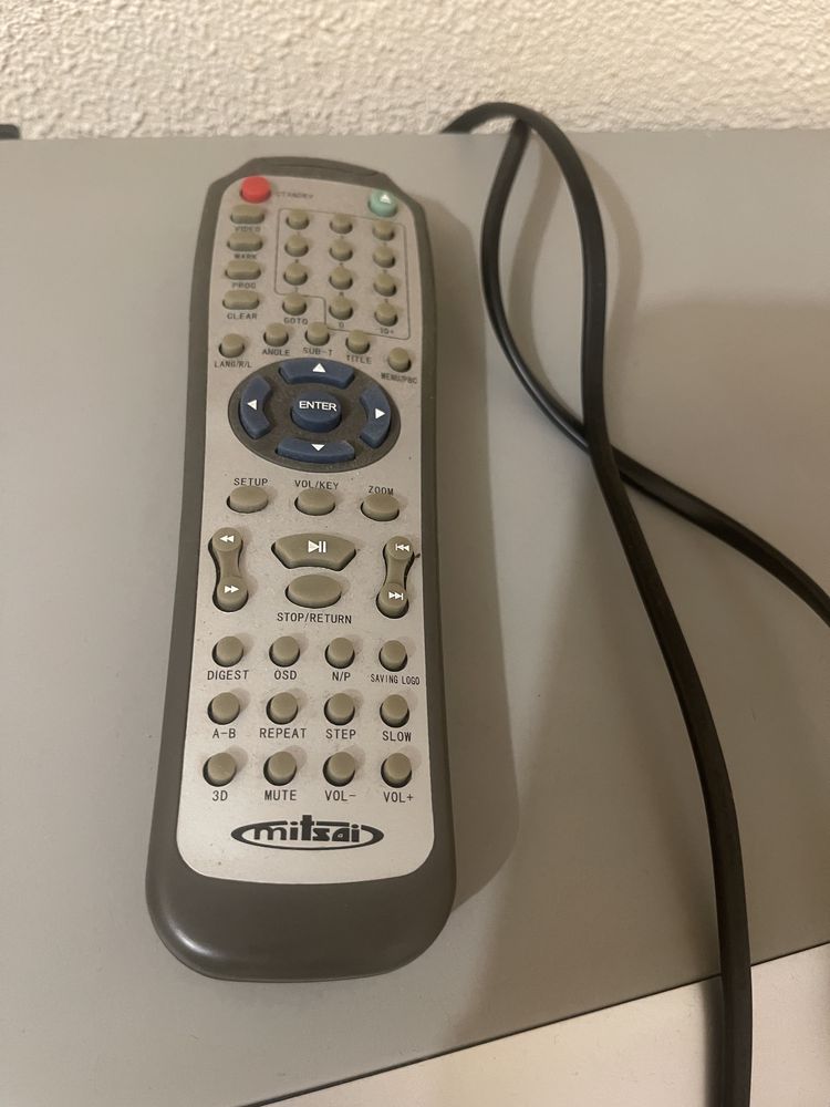 Leitor DVD, CD, Divx, MP3 etc com Comando