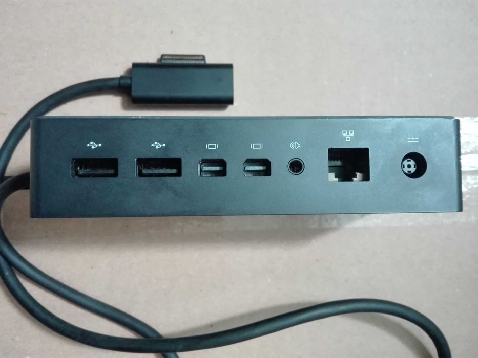 Док  станція  Microsoft  Surface Dock