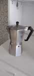 Cafeteira para fazer um bom café á antiga.