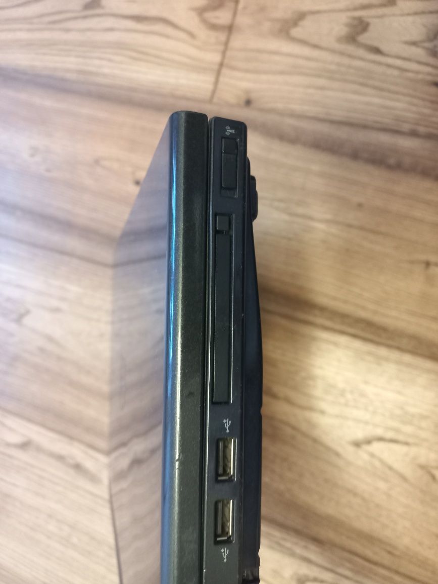 Продам працюючий Ноутбук Dell Vostro 1510, DualCore Intel 2GHz GeForce
