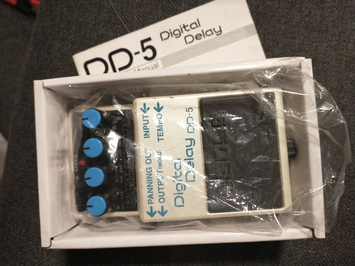 Digital delay Boss DD-5