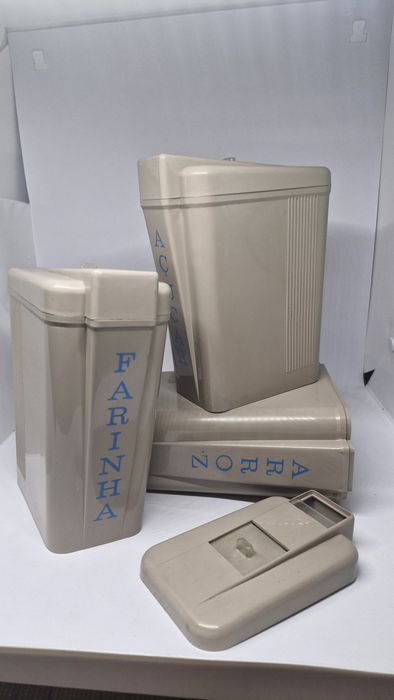 Caixas de cozinha vintage