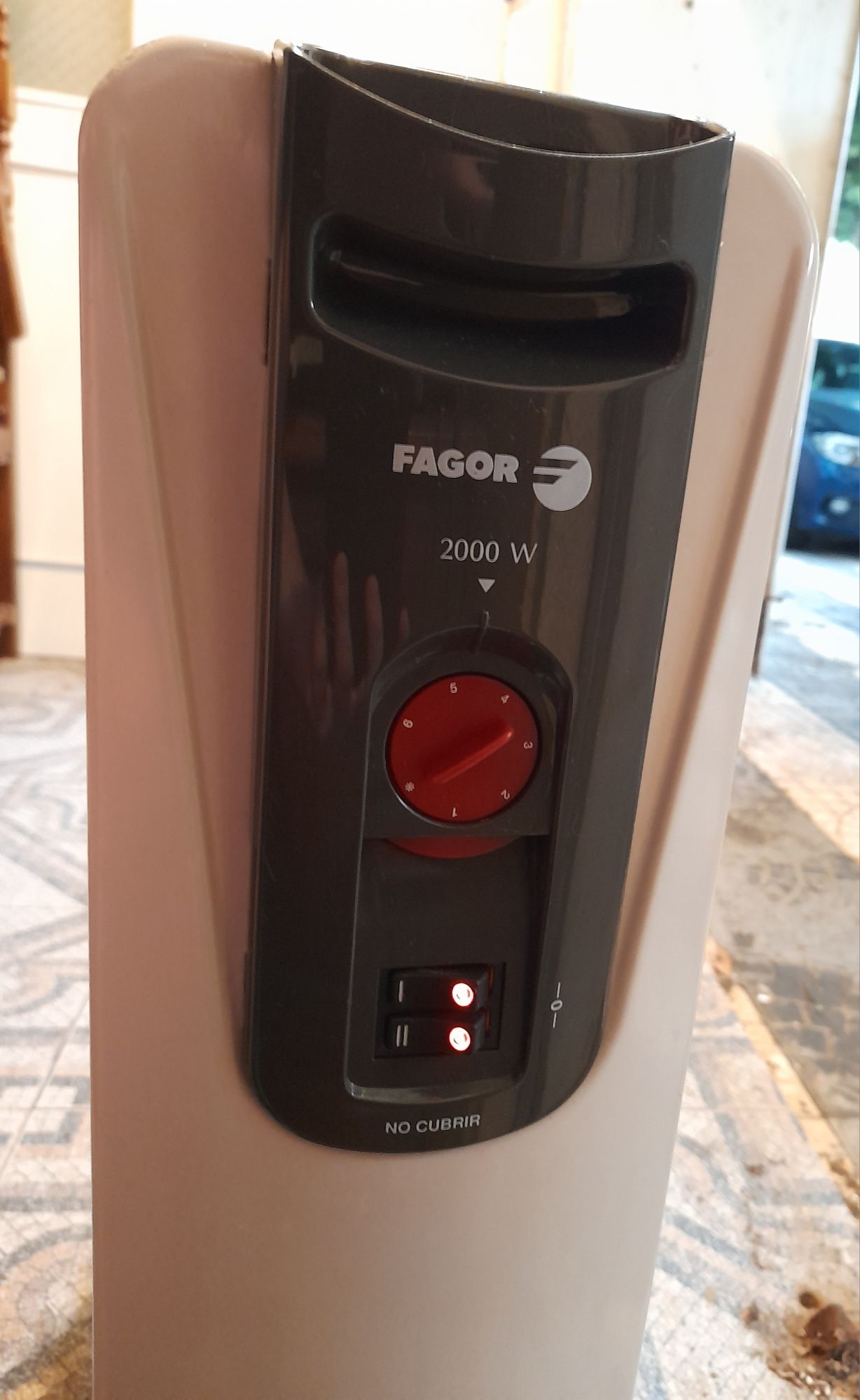 Aquecedor a óleo marca Fagor - usado