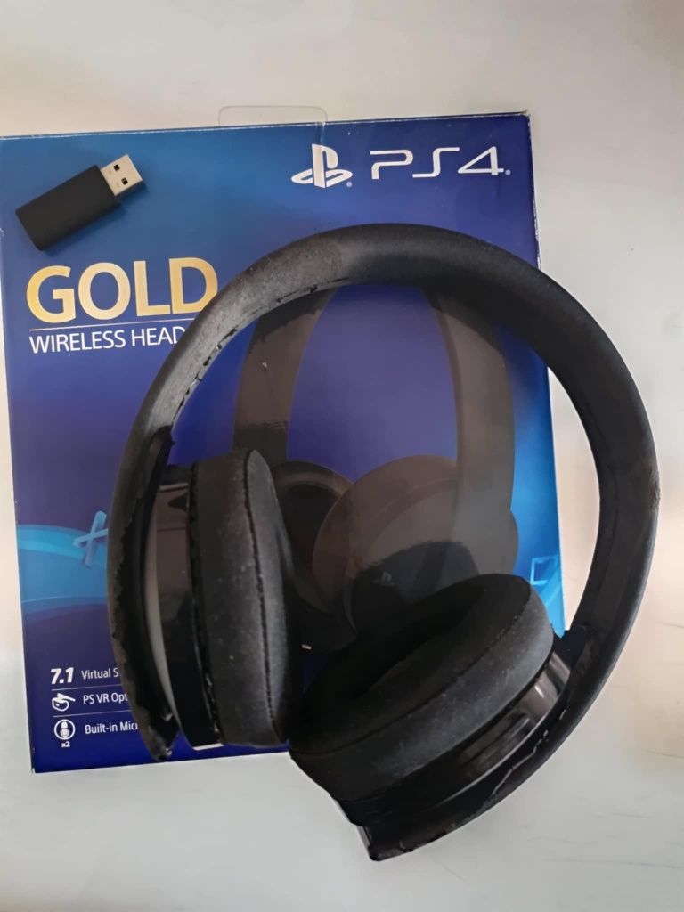 Fones GOLD PS4..