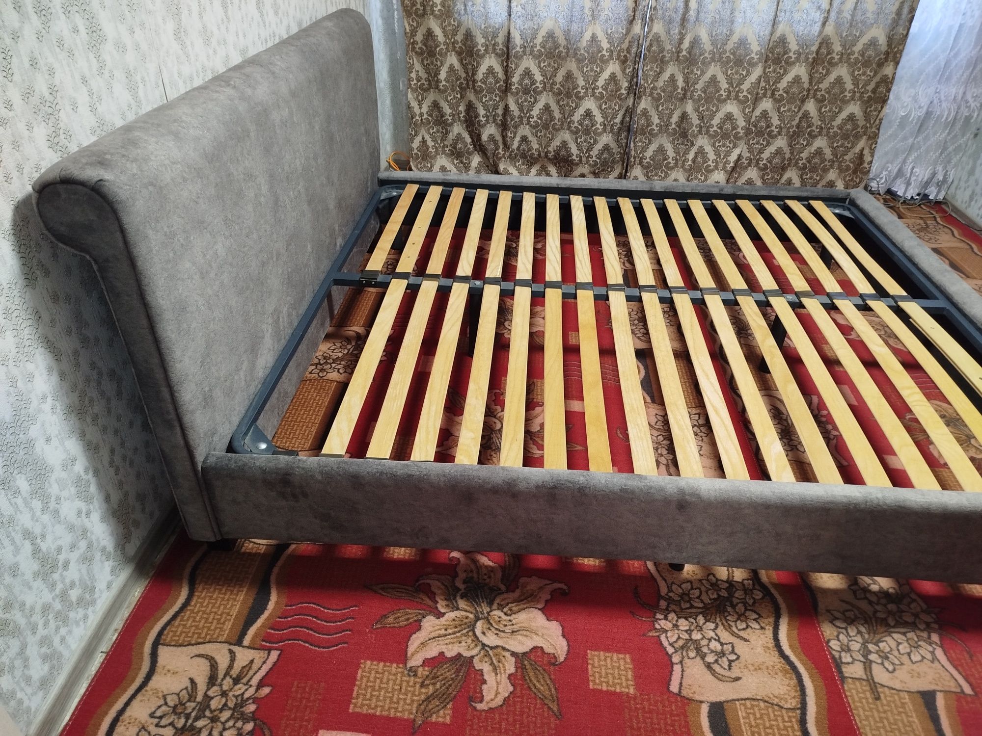 Продам кровать и матрас