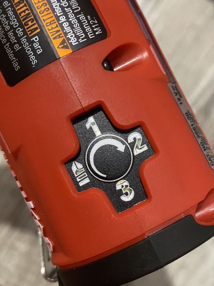 MILWAUKEE M12 2551-20 FUEL™ SURGE импульсный гидравлический шуруповерт