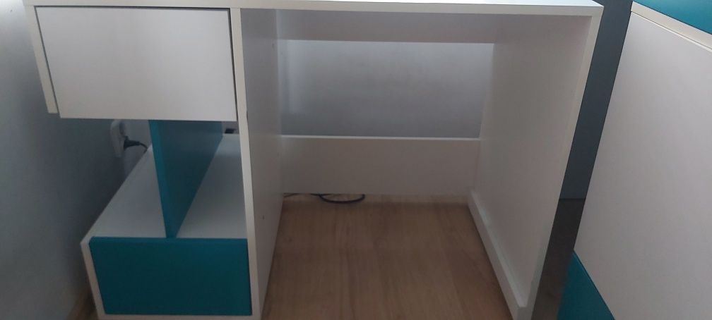 Łóżko piętrowe z biurkiem Mobi MO21 turkus/biel