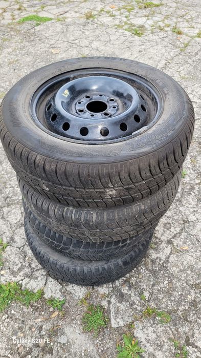 Koła 13 cali z oponami Kleber. Fiat Punto, Seicento, przyczepka