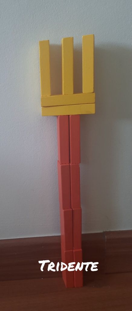 Jogo de empilhar/ jenga (torre de blocos)