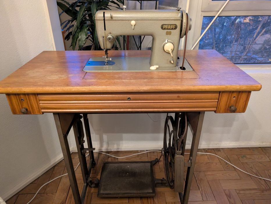 Máquina de costura Pfaff