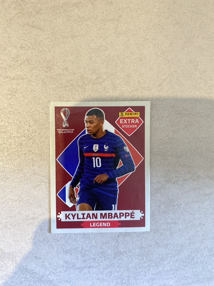 Kylian Mbappé Figurinha bordô original Panini Copa do mundo 2022