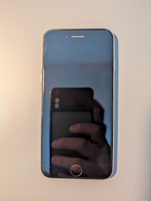 iPhone SE 3 generacji  64 GB