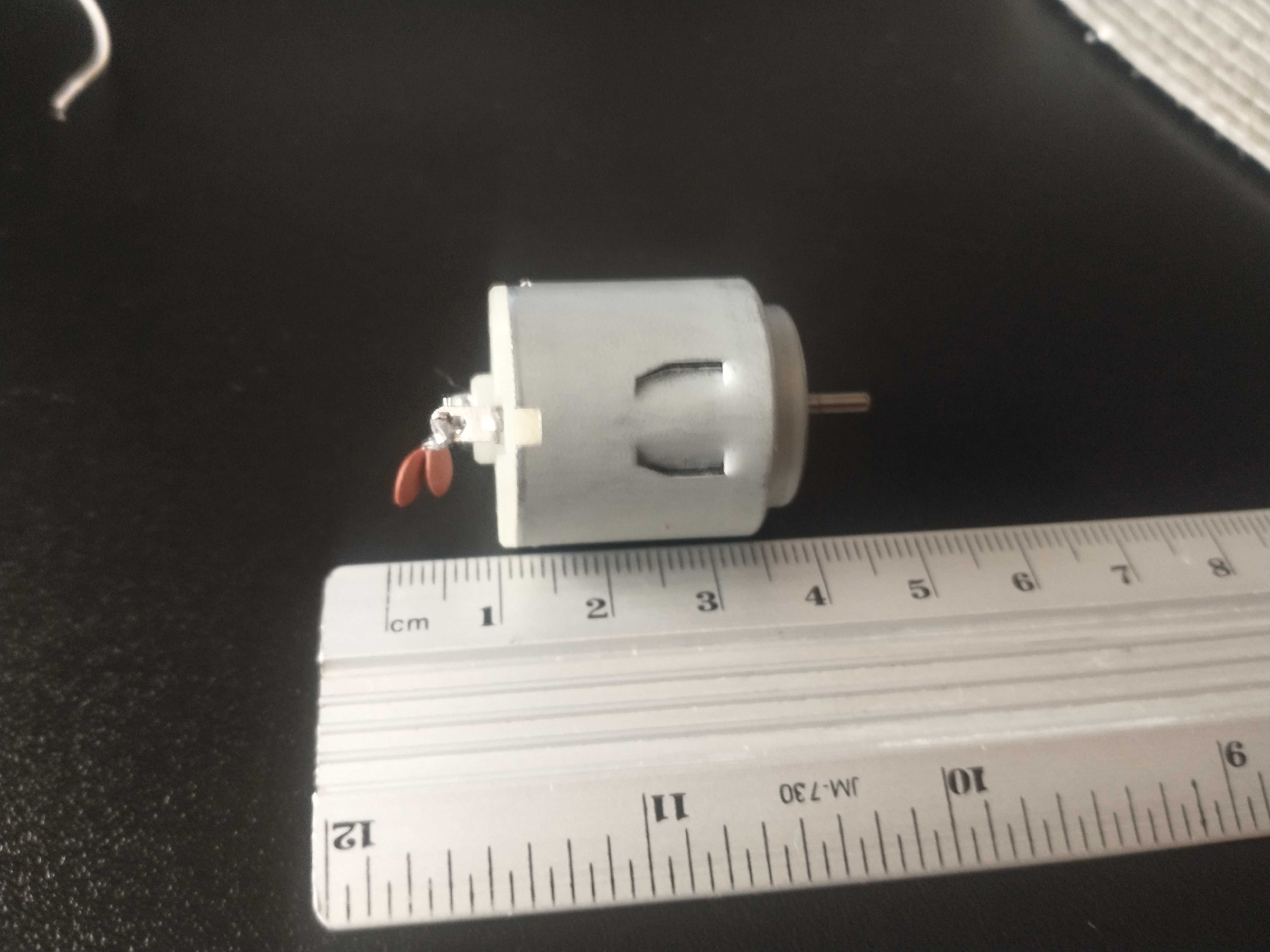 mini silniczek / silnik 24mm