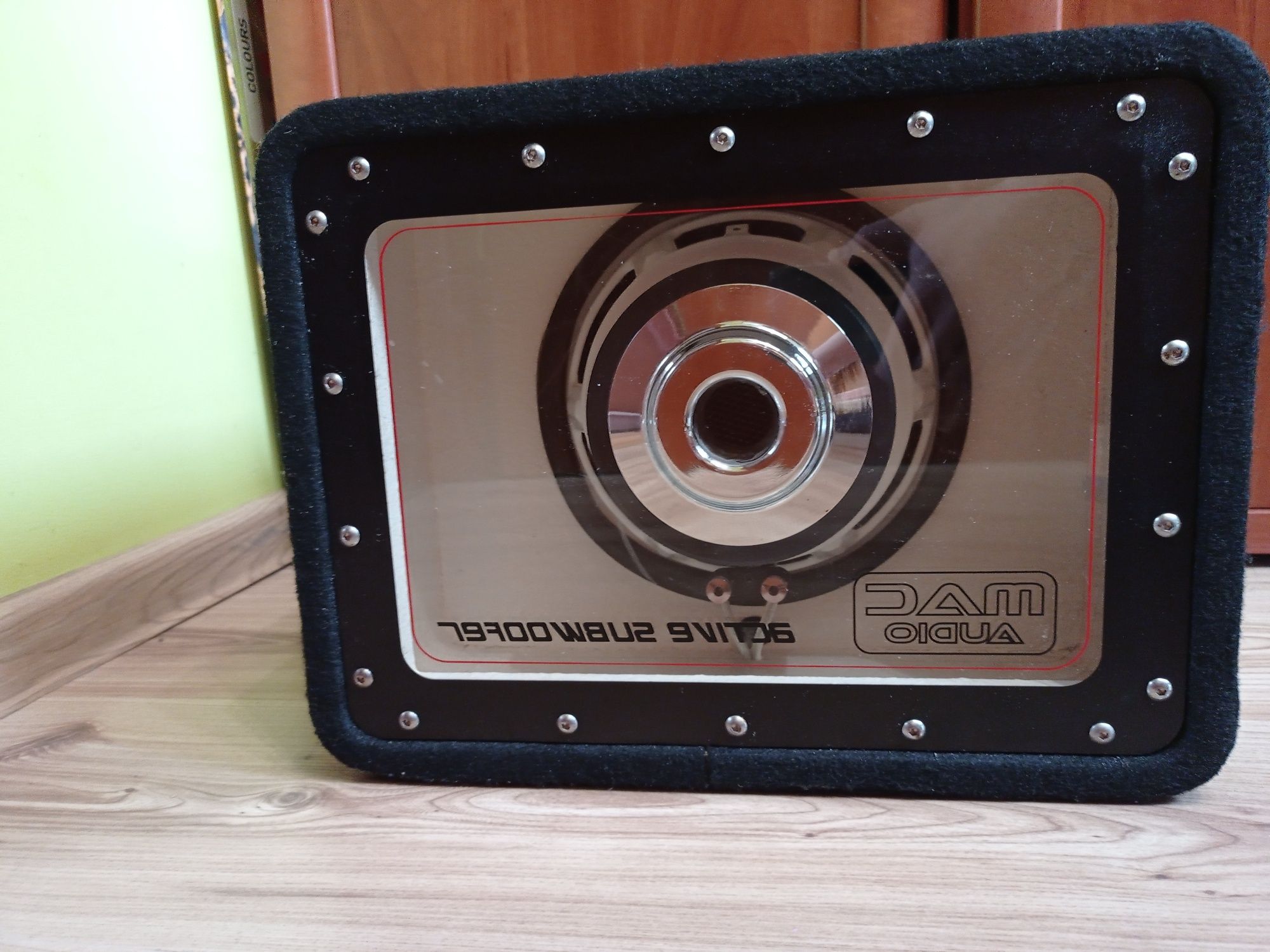 Subwoofer aktywny mac audio samochodowy