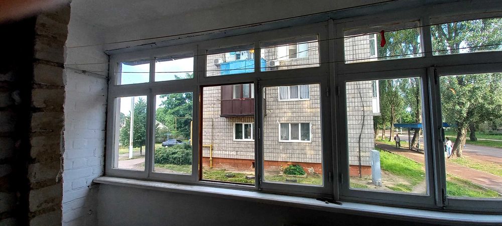 Продам деревяне вікно в  хорошому стані