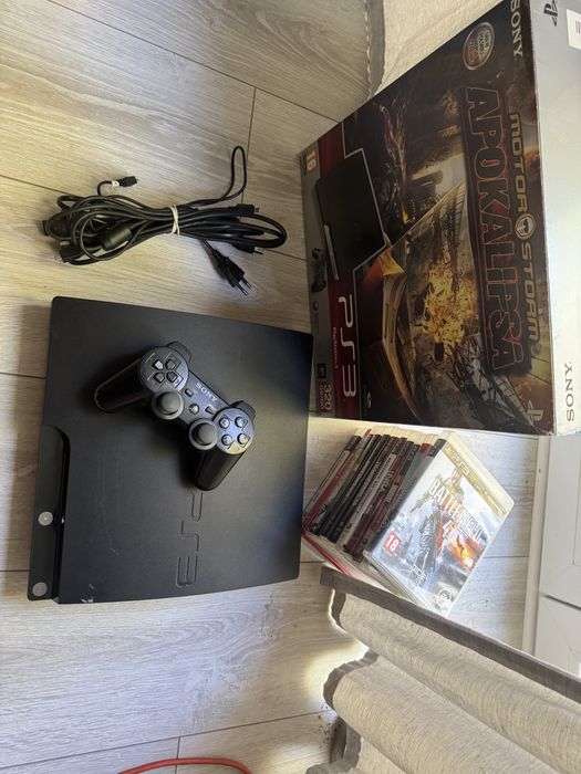 Konsola PS3 320 gb + oryginalny pad, kable zestaw gier i pudelko