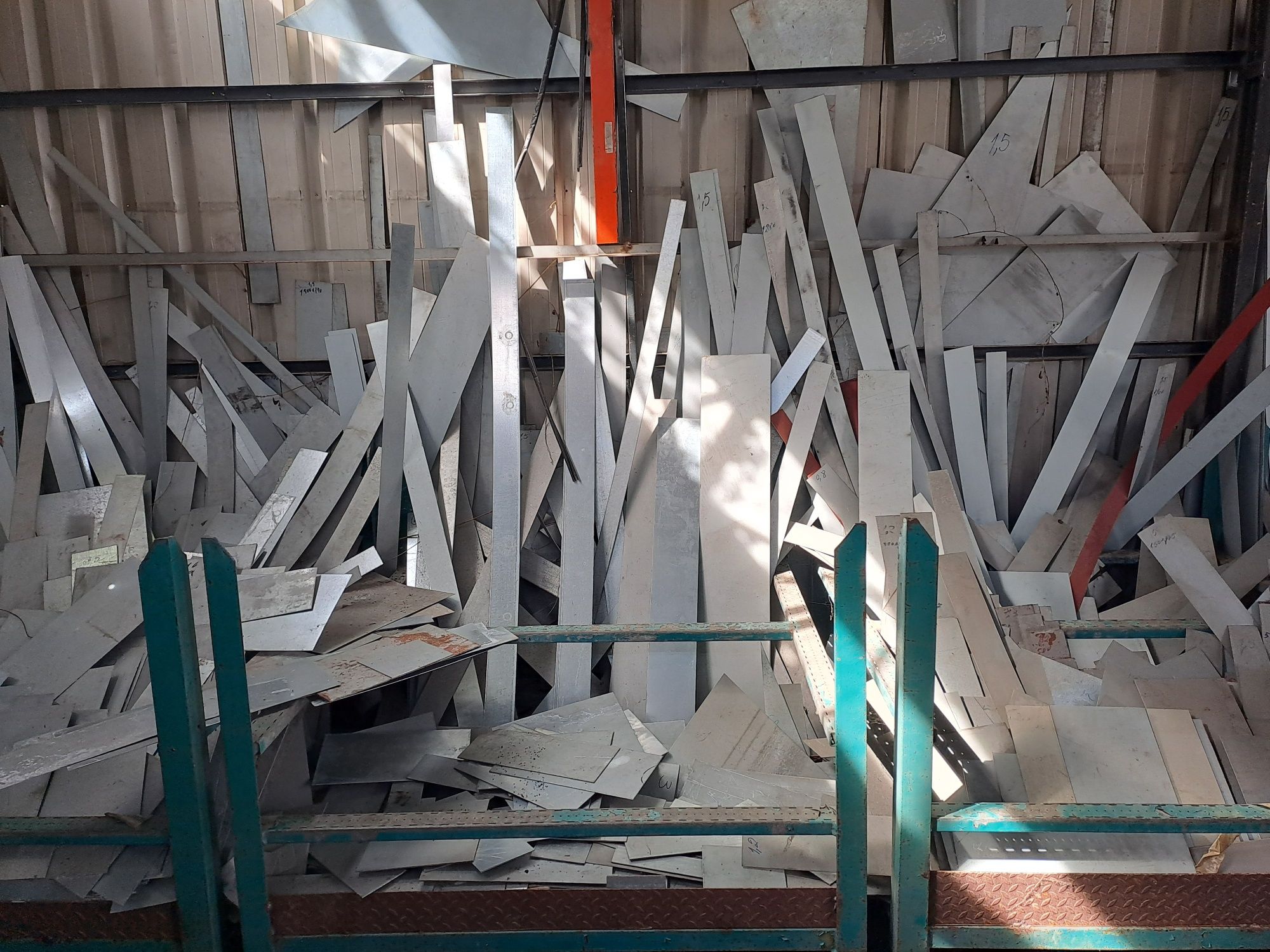 Retalhos de chapa galva e zincor