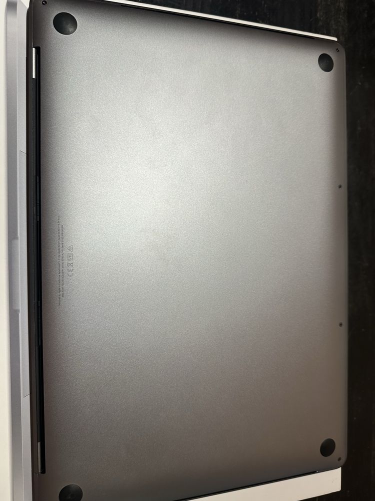 Macbook Pro 16 (A2141) i7/16/512gb