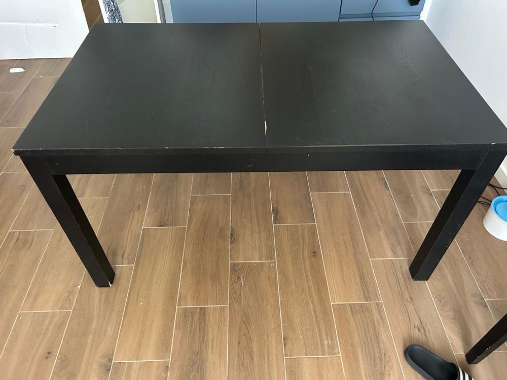 Mesa de cozinha usada