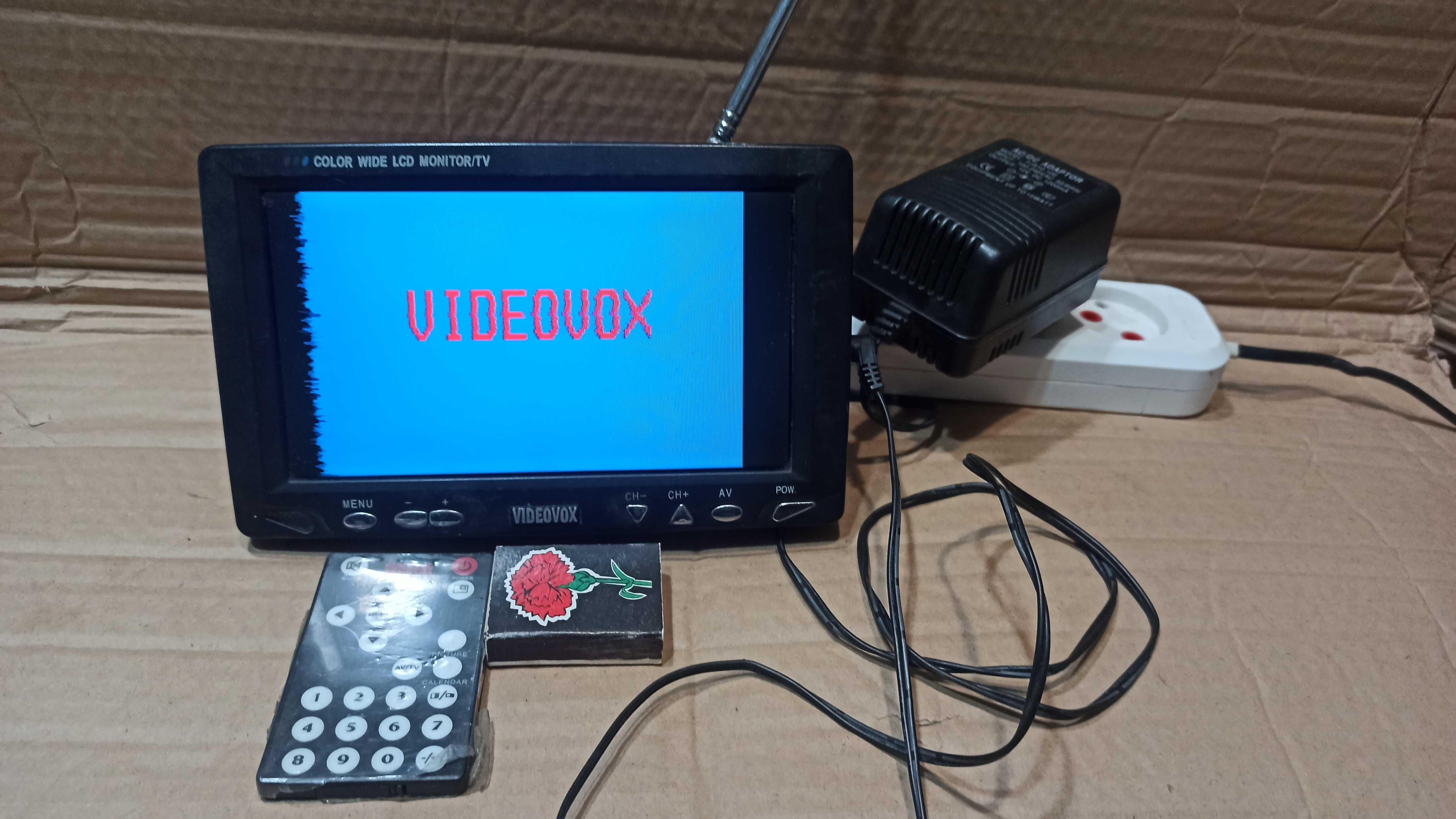 Автомобильный телевизор- монитор  VIDEOVOX ATV-7000