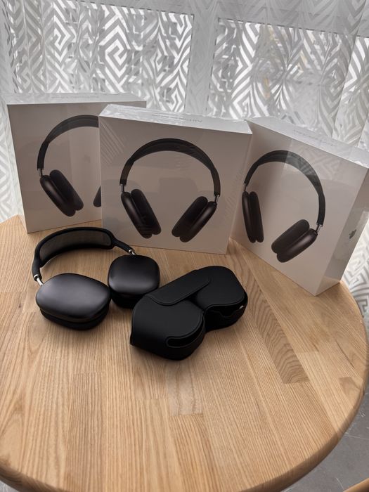 AirPods Max 1v1 version