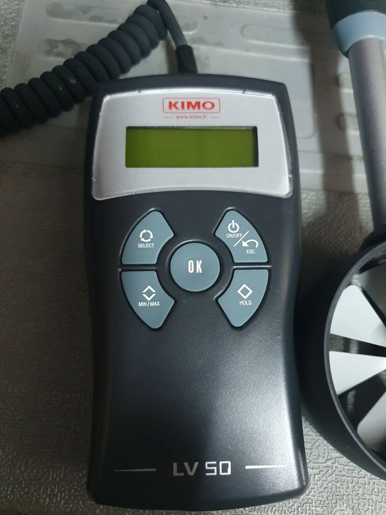 Anemómetro digital com ventoinha