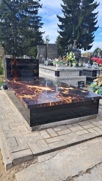 Nowoczesne Tanie Nagrobki Kompozytowe 5999 zł z montażem Cały Kraj.