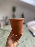Malutka ceramiczna oslonka z terakoty