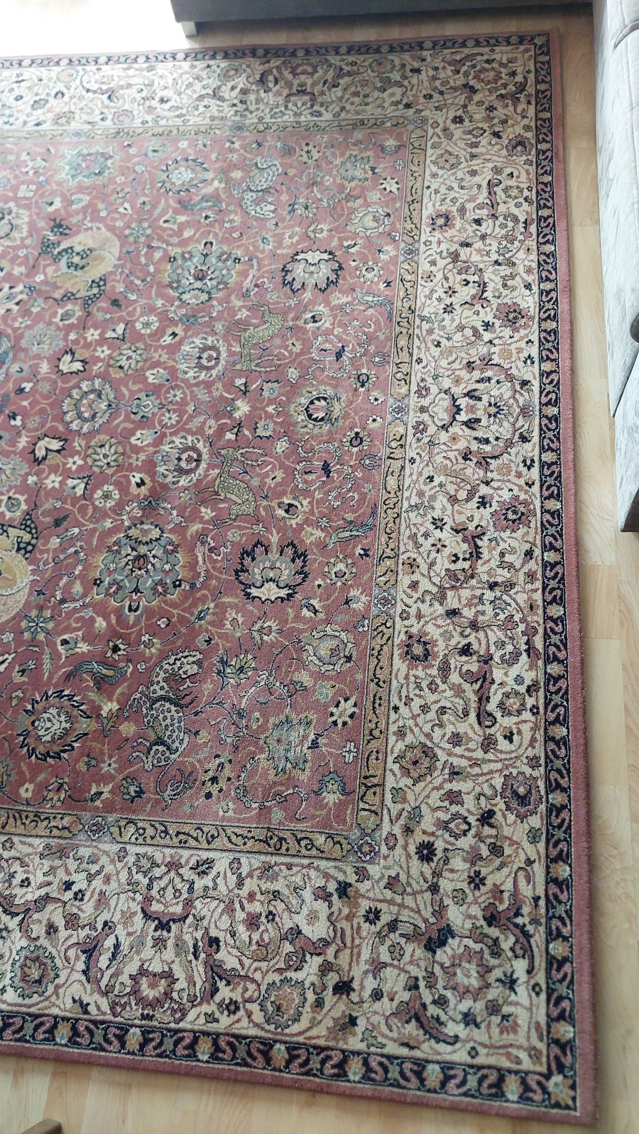 Piękny wełniany dywan QUEEN