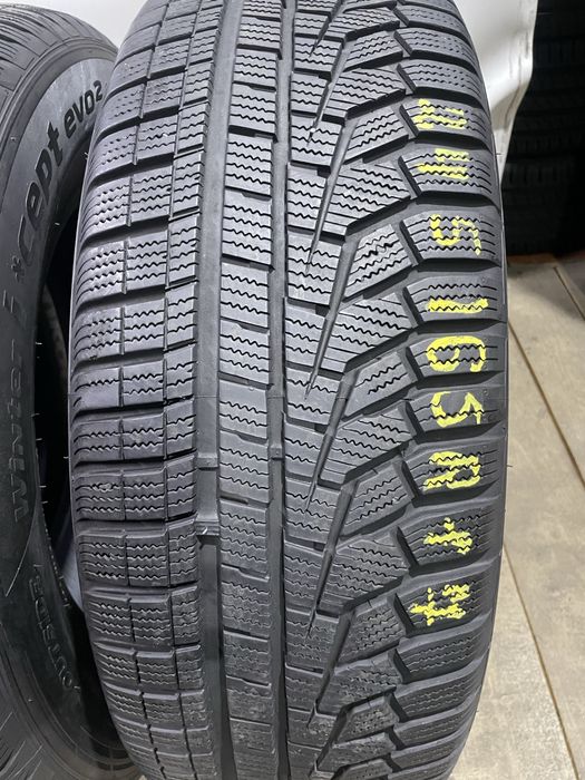 Шини зимові 245/65 R17 Hankook W-320