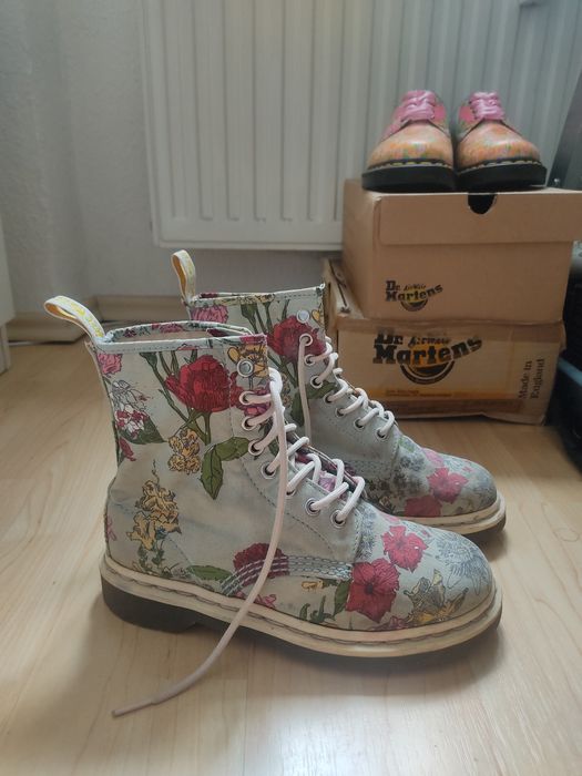 Buty Dr. Martens Pascal rozmiar 37, kwiaty