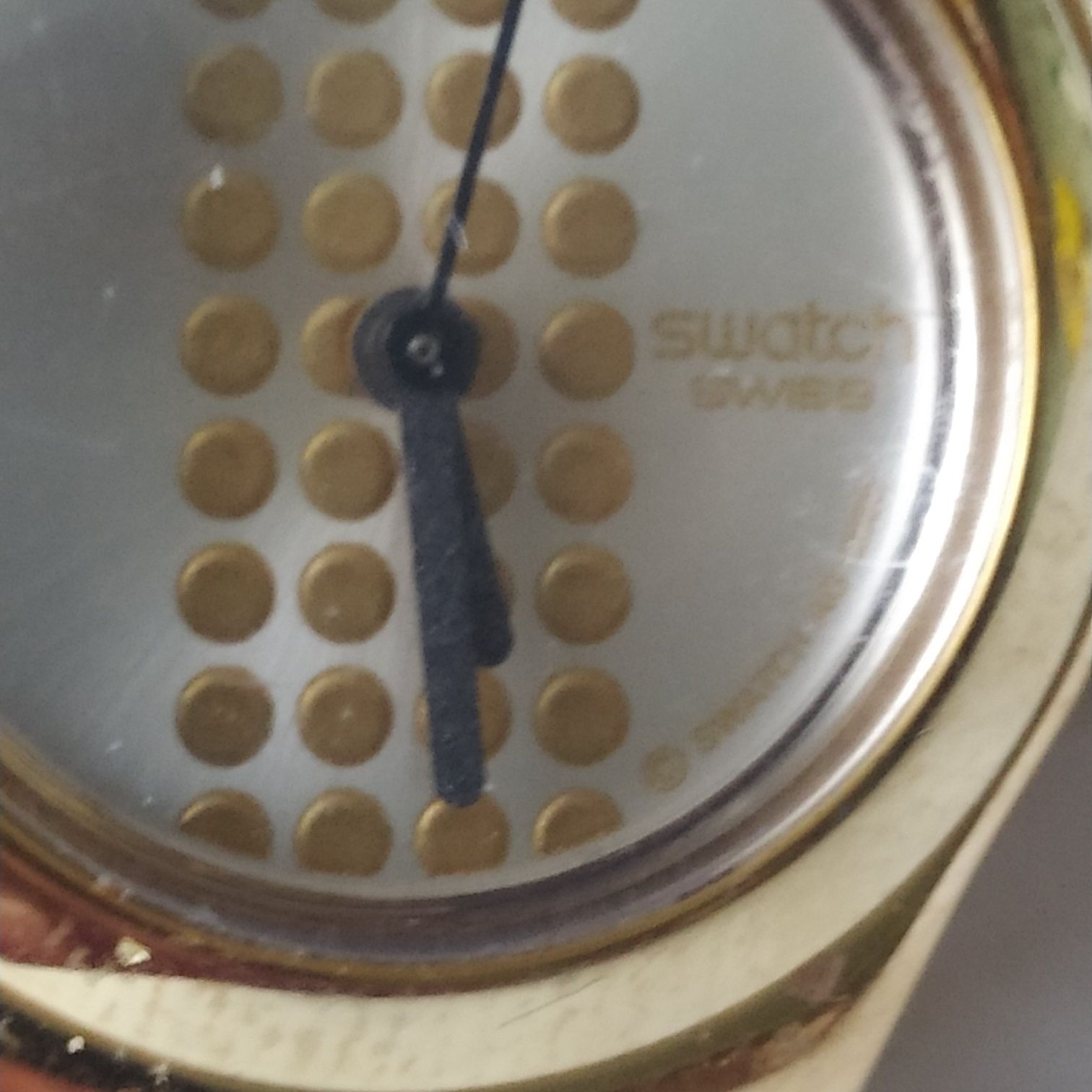 швейцарские часы swatch swiss женские,с позолотой,