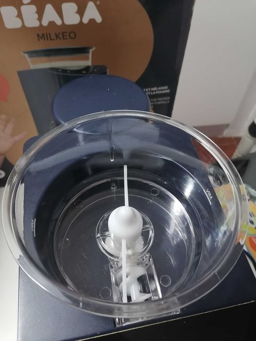 Maquina de leite para bebe