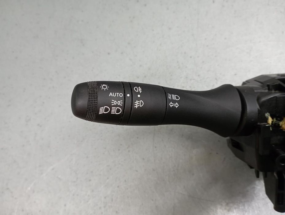 Conjunto / manetes de luzes e limpa vidros DACIA Logan III