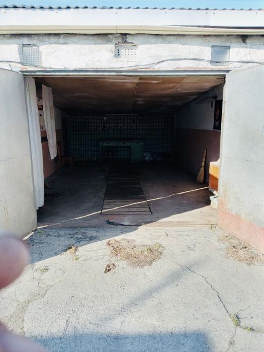 Продам  гараж Автолюбитель кооп на Филатова охрана рядом асфальт