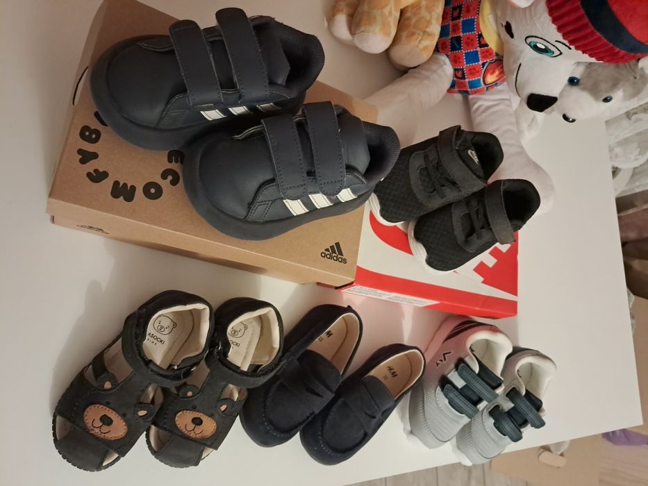 Buciki : adidasy, sandałki, mokasyny