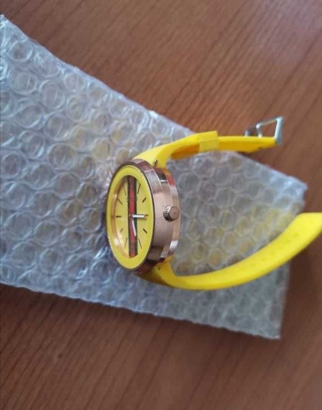 Relógio Gucci Yellow