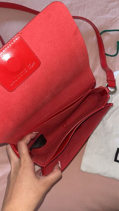 Mala vermelha da lacoste