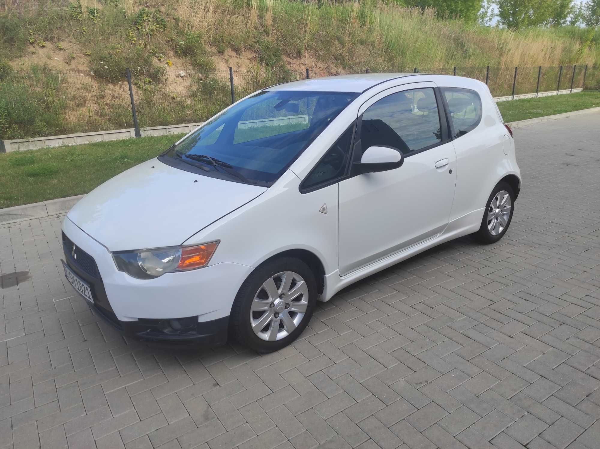 Mitsubishi Colt 1,1 benz,import Niemcy,bogata wersja,opłacony,2010 rok