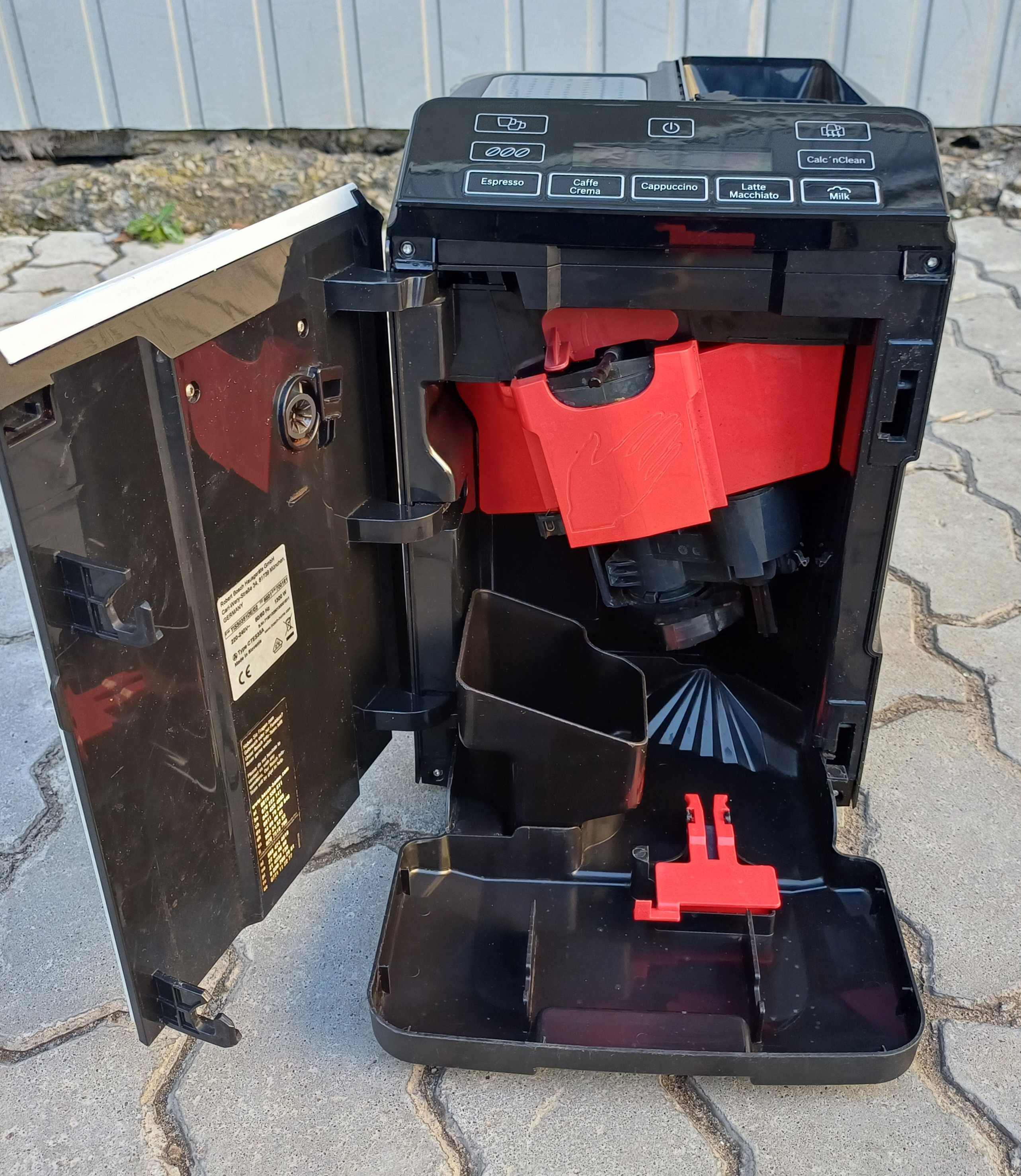 Кофемашина кофеварка Бош  Bosch VeroCup 300 TIS 30321 серебристый б/у