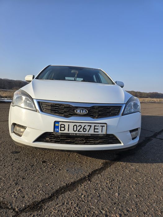 Продам Kia ceed 2010