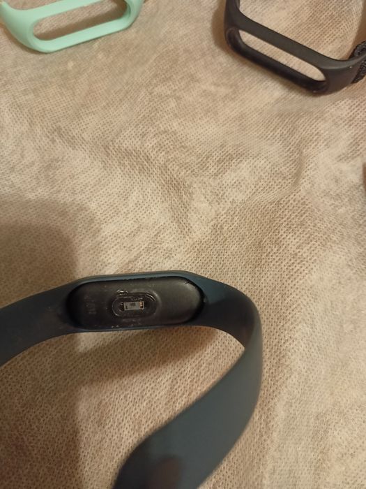 Xiaomi mi band  з додатковими ремінцями (5 шт)