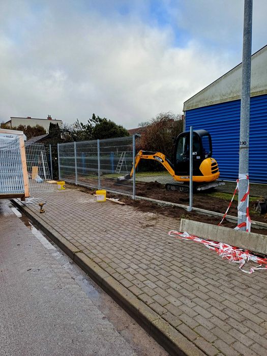 Utwardzenia terenu,roboty ziemne,prace budowlane ,ogrodzenia,kostka