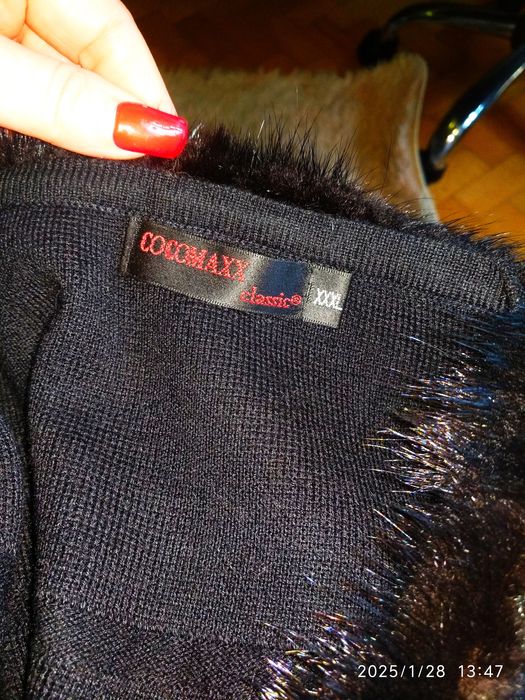 И кофта и полупальто