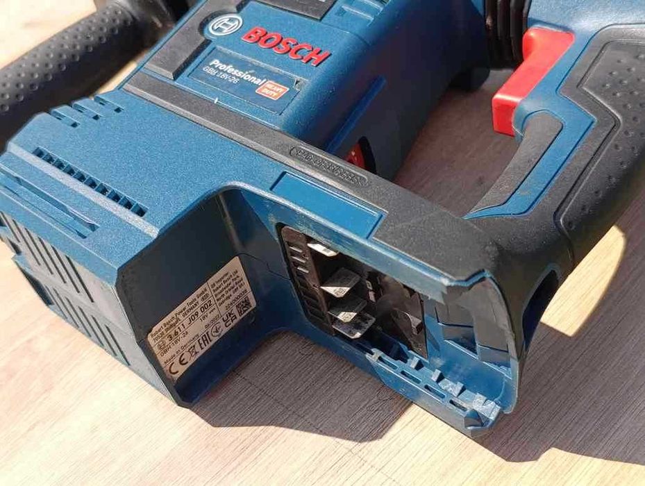 Młotowiertarka SDS PLUS BOSCH GBH 18V-26 + 2 x aku 6Ah