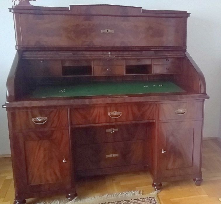 Sekretera cylindryczna